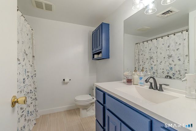 8 Webster Court 8, Newington, CT 06111