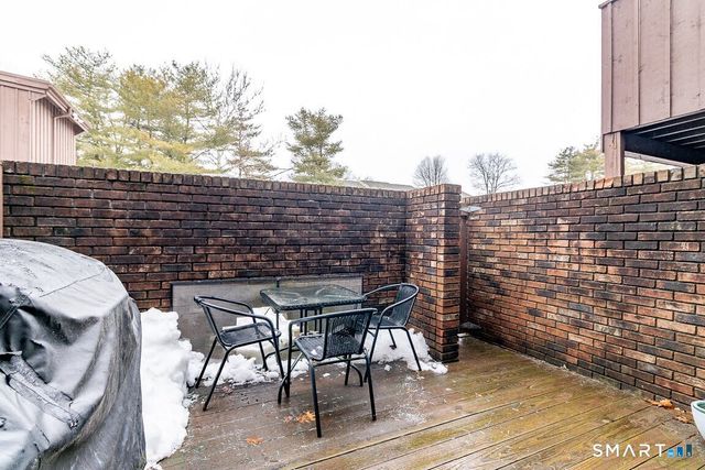 8 Webster Court 8, Newington, CT 06111