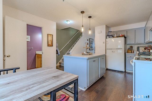 8 Webster Court 8, Newington, CT 06111