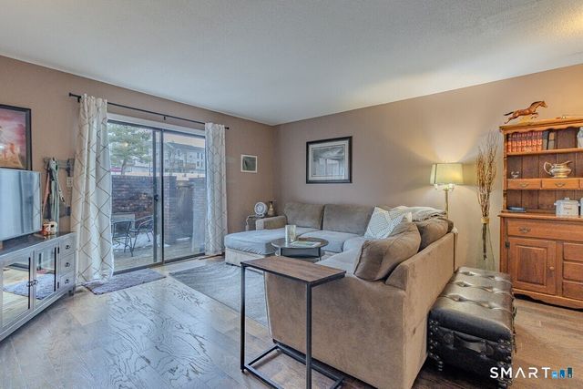 8 Webster Court 8, Newington, CT 06111