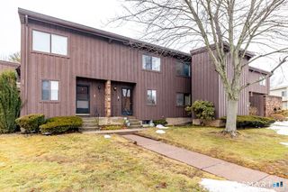 8 Webster Court 8, Newington, CT 06111