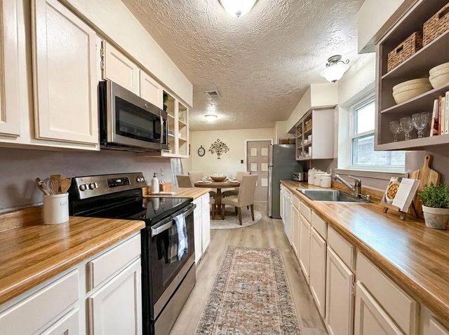 4831 Diehlwood Place, Spring, TX 77388