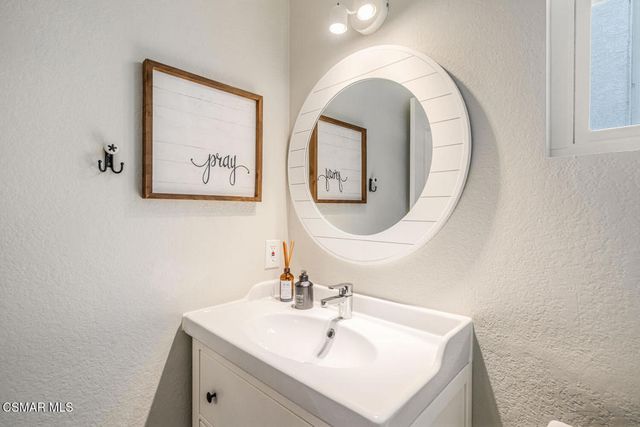 675 Overlook Road, Simi Valley, CA 93065