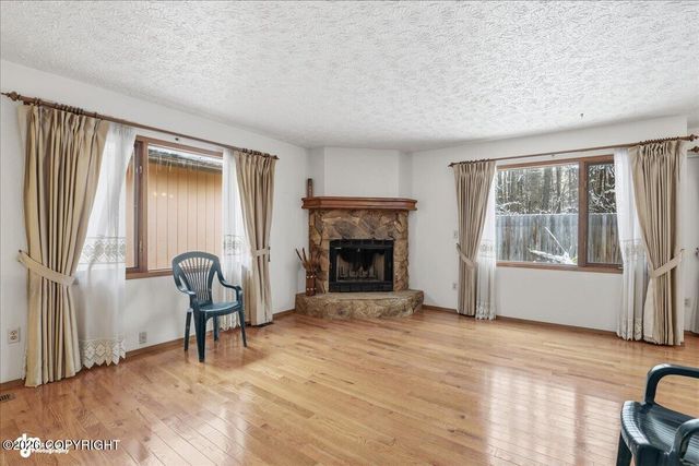 7631 Little Bend Circle, Anchorage, AK 99507