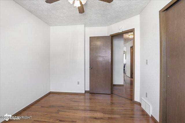 7631 Little Bend Circle, Anchorage, AK 99507