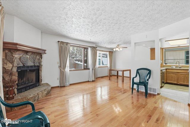 7631 Little Bend Circle, Anchorage, AK 99507