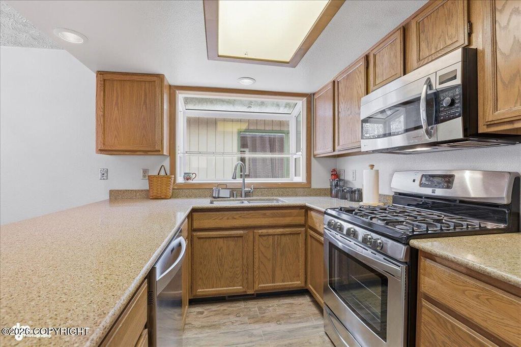 7631 Little Bend Circle, Anchorage, AK 99507