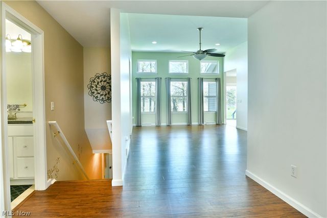 11 Danbury Court NW, Warren, OH 44481
