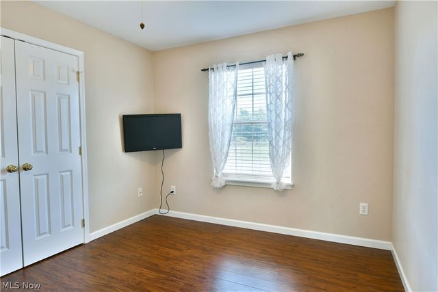 11 Danbury Court NW, Warren, OH 44481