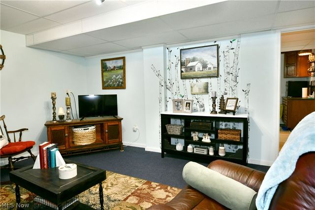11 Danbury Court NW, Warren, OH 44481