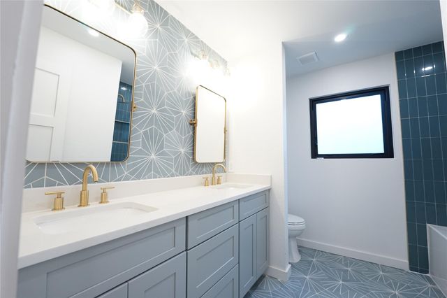 8006 Tiffany DR, Austin, TX 78749