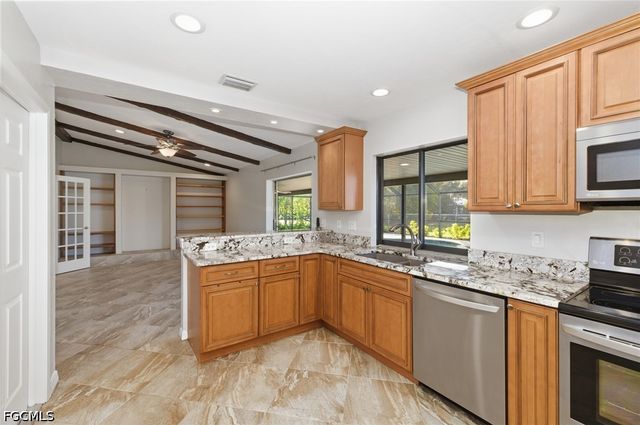 1926 SE 8th ST, Cape Coral, FL 33990