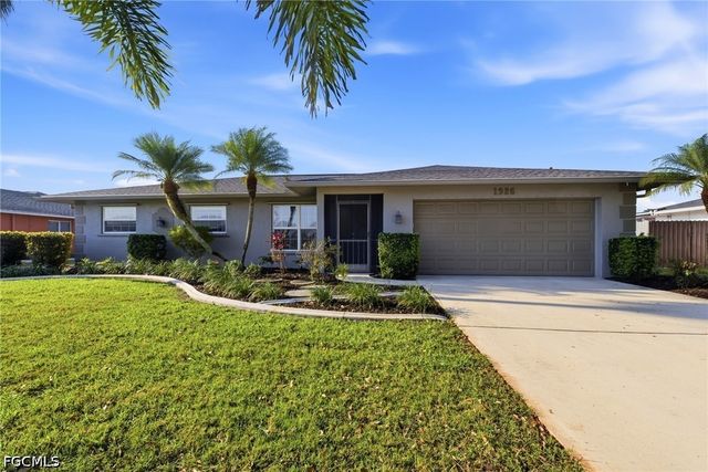 1926 SE 8th ST, Cape Coral, FL 33990