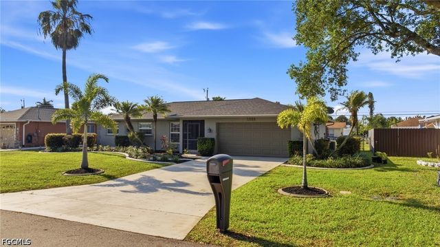 1926 SE 8th ST, Cape Coral, FL 33990