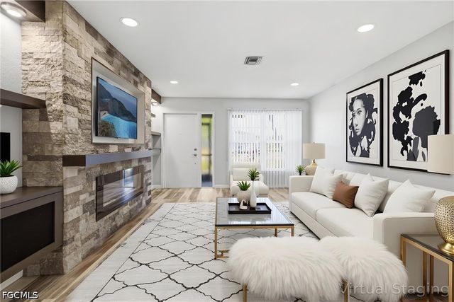 1926 SE 8th ST, Cape Coral, FL 33990