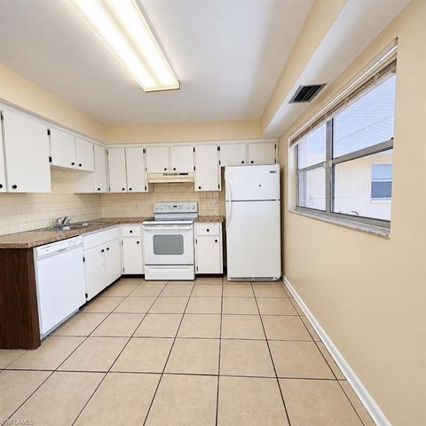 3509 SE 15th PL, Cape Coral, FL 33904