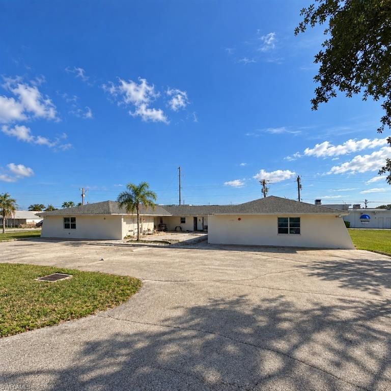 3509 SE 15th PL, Cape Coral, FL 33904