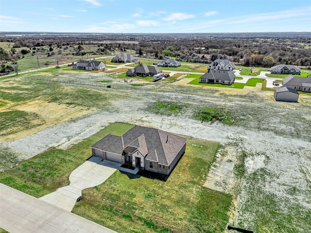 209 Basalt Lane, Reno, TX 76020