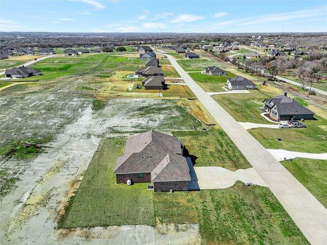 209 Basalt Lane, Reno, TX 76020