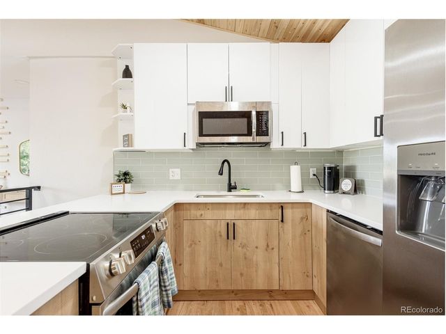 3243 Simms St, Wheat Ridge, CO 80033