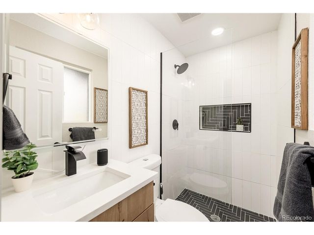 3243 Simms St, Wheat Ridge, CO 80033