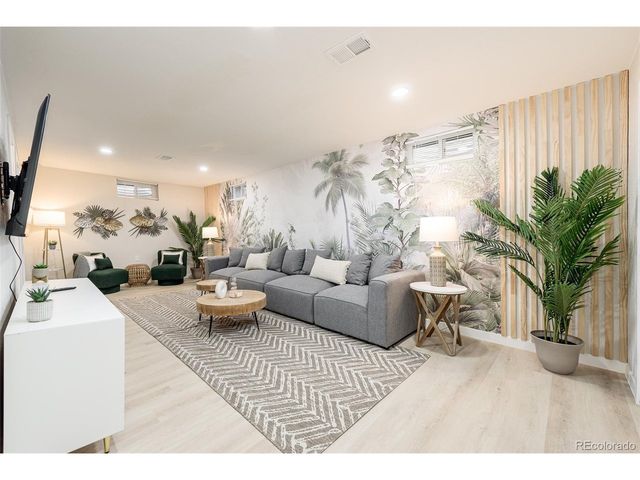 3243 Simms St, Wheat Ridge, CO 80033