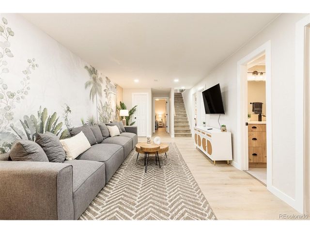 3243 Simms St, Wheat Ridge, CO 80033