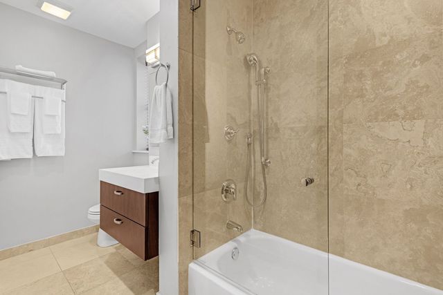 70 E WALTON Street 501-601, Chicago, IL 60611