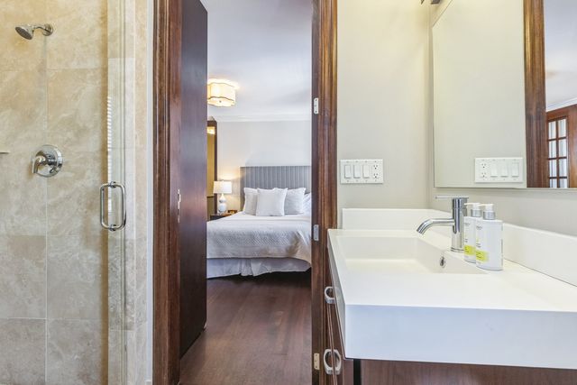 70 E WALTON Street 501-601, Chicago, IL 60611