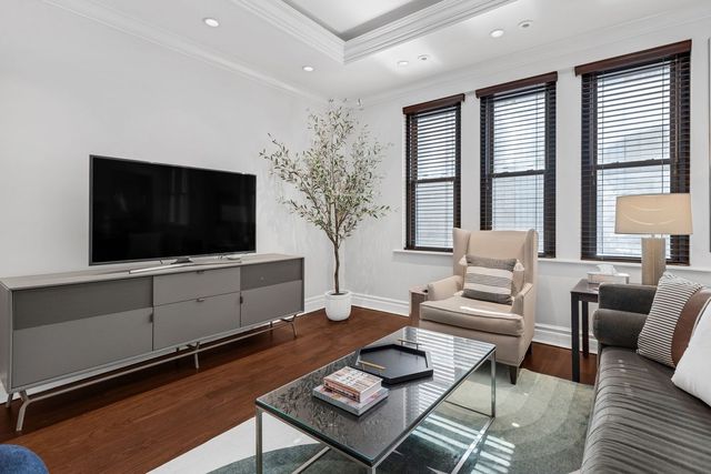 70 E WALTON Street 501-601, Chicago, IL 60611
