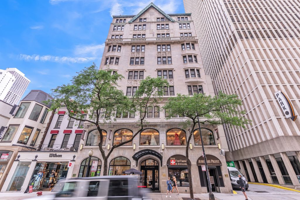 70 E WALTON Street 501-601, Chicago, IL 60611