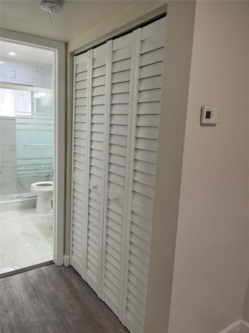 2134 Lincoln St 25, Hollywood, FL 33020