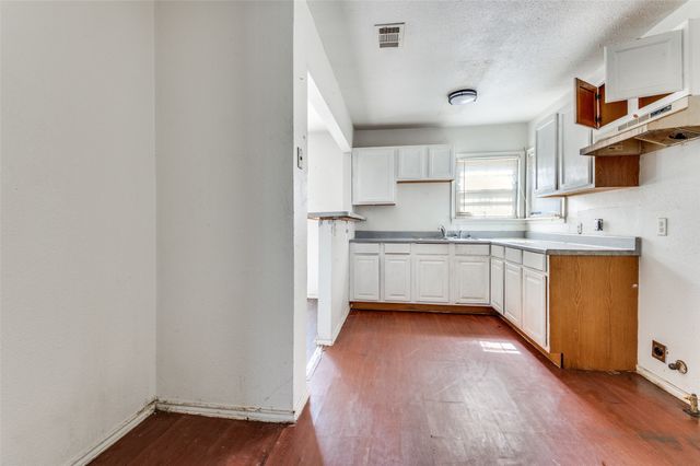 2218 Kathleen Avenue, Dallas, TX 75216