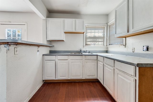 2218 Kathleen Avenue, Dallas, TX 75216