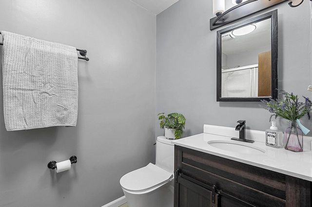 1235 E MURDOCK AVENUE, Oshkosh, WI 54901