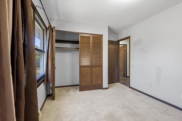 1235 E MURDOCK AVENUE, Oshkosh, WI 54901