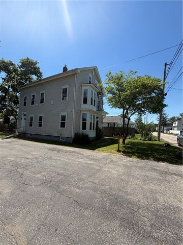 126 Washington Street 1, Warwick, RI 02888