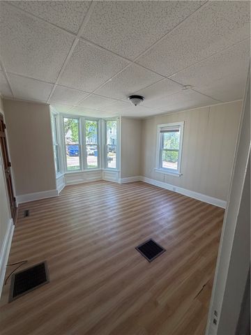 126 Washington Street 1, Warwick, RI 02888