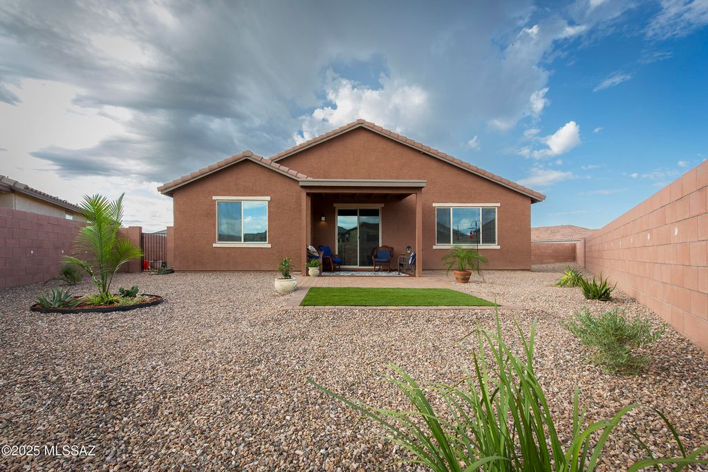 5520 W San Francisco Trail, Tucson, AZ 85742