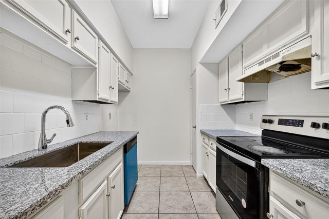 7395 Regency Square Court 7395, Houston, TX 77036