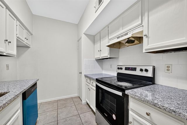 7395 Regency Square Court 7395, Houston, TX 77036