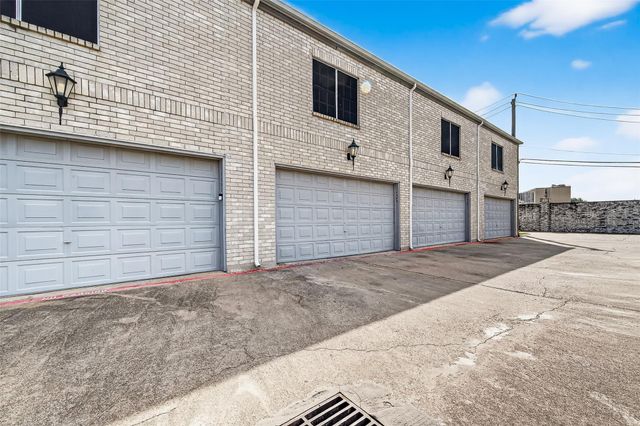 7395 Regency Square Court 7395, Houston, TX 77036