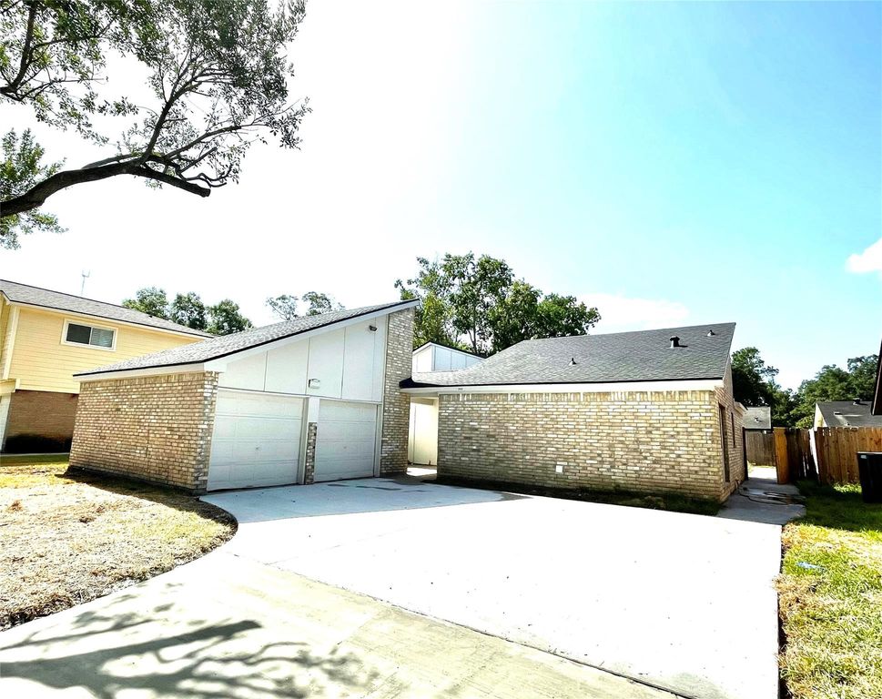 2023 Mustang Springs Drive, Missouri City, TX 77459