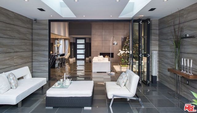 12318 W SUNSET Boulevard, Los Angeles, CA 90049