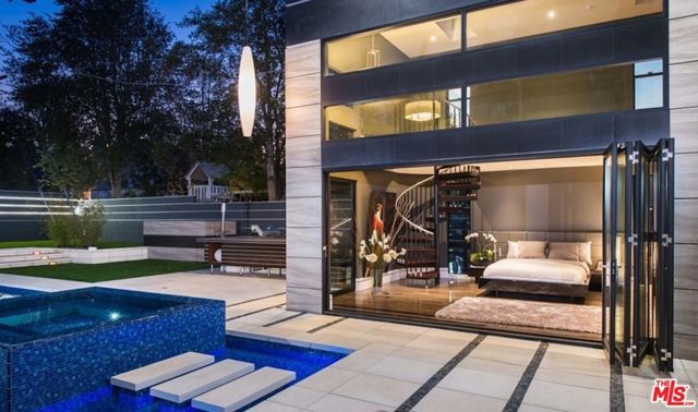 12318 W SUNSET Boulevard, Los Angeles, CA 90049