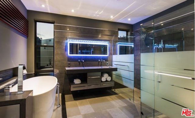 12318 W SUNSET Boulevard, Los Angeles, CA 90049