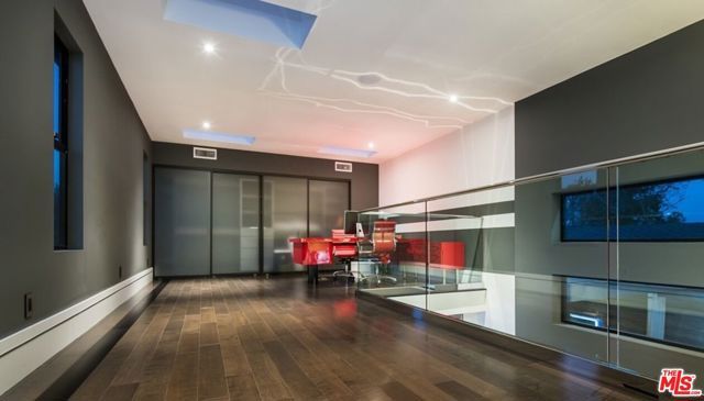 12318 W SUNSET Boulevard, Los Angeles, CA 90049