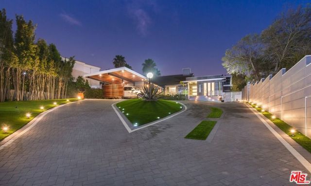 12318 W SUNSET Boulevard, Los Angeles, CA 90049