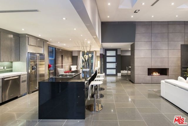 12318 W SUNSET Boulevard, Los Angeles, CA 90049