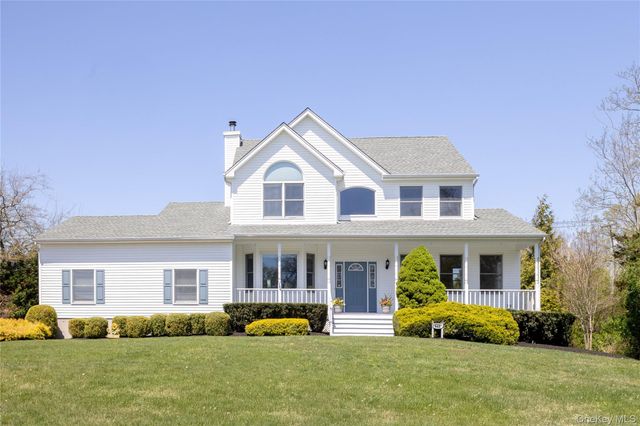 445 Budds Pond Road, Southold, NY 11971